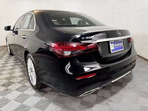 Used 2022 Mercedes-Benz E 350 4MATIC Sedan image 4