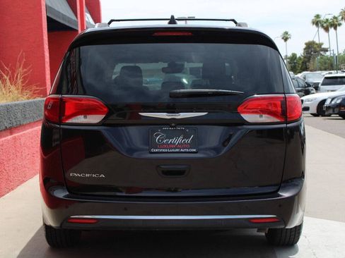 Used 2017 Chrysler Pacifica Touring-L Plus w/ Advanced Safetytec Group FWD image 5