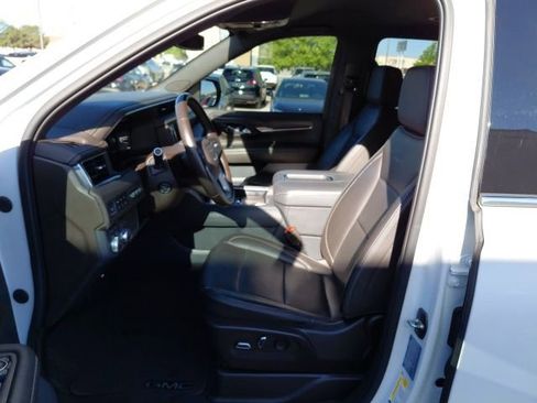 Used 2022 GMC Yukon XL Denali AWD/4WD image 26