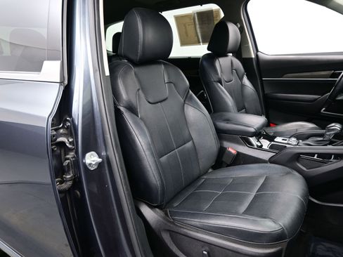 Used 2022 Kia Telluride EX w/ EX Premium Package AWD/4WD image 14