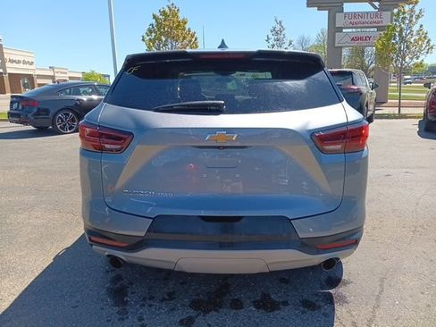 Used 2025 Chevrolet Blazer LT AWD/4WD image 3
