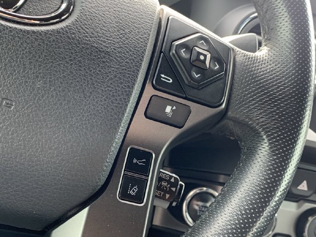Certified 2019 Toyota Tacoma TRD Off-Road AWD/4WD image 23