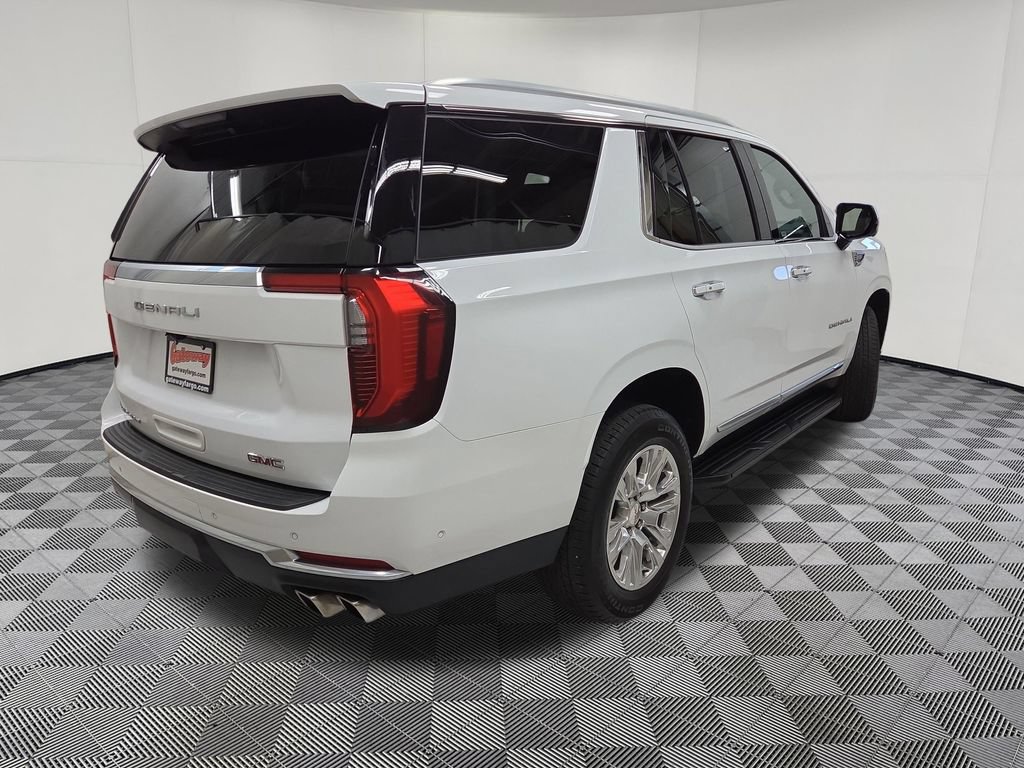 Used 2025 GMC Yukon Denali AWD/4WD image 4
