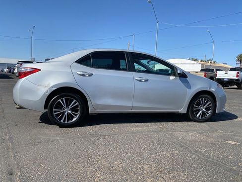 Used 2016 Toyota Corolla LE FWD image 5