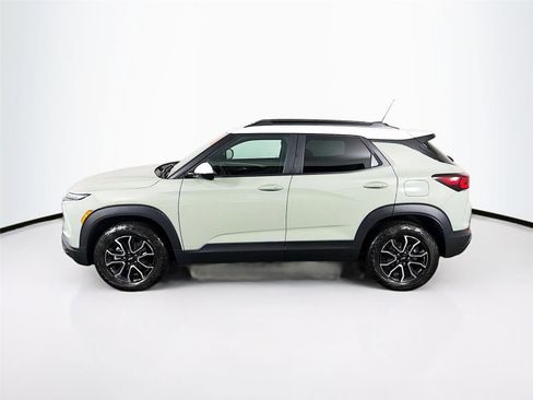 Used 2025 Chevrolet TrailBlazer ACTIV w/ Convenience Package image 4