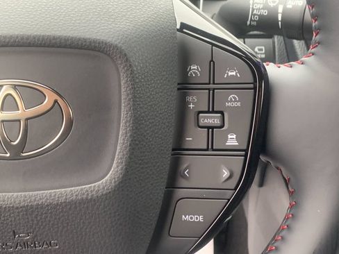 New 2026 Toyota Prius Plug-In Hybrid FWD image 32
