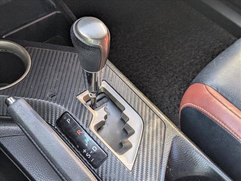 Used 2015 Toyota RAV4 Limited image 7