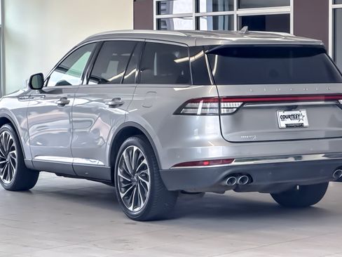 Used 2020 Lincoln Aviator Reserve w/ Equipment Group 202A AWD/4WD image 6