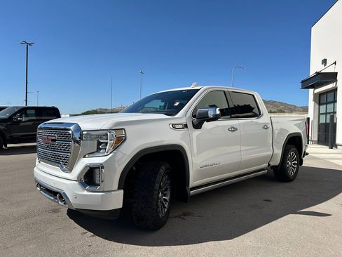 Used 2021 GMC Sierra 1500 Denali w/ Denali Ultimate Package AWD/4WD image 2