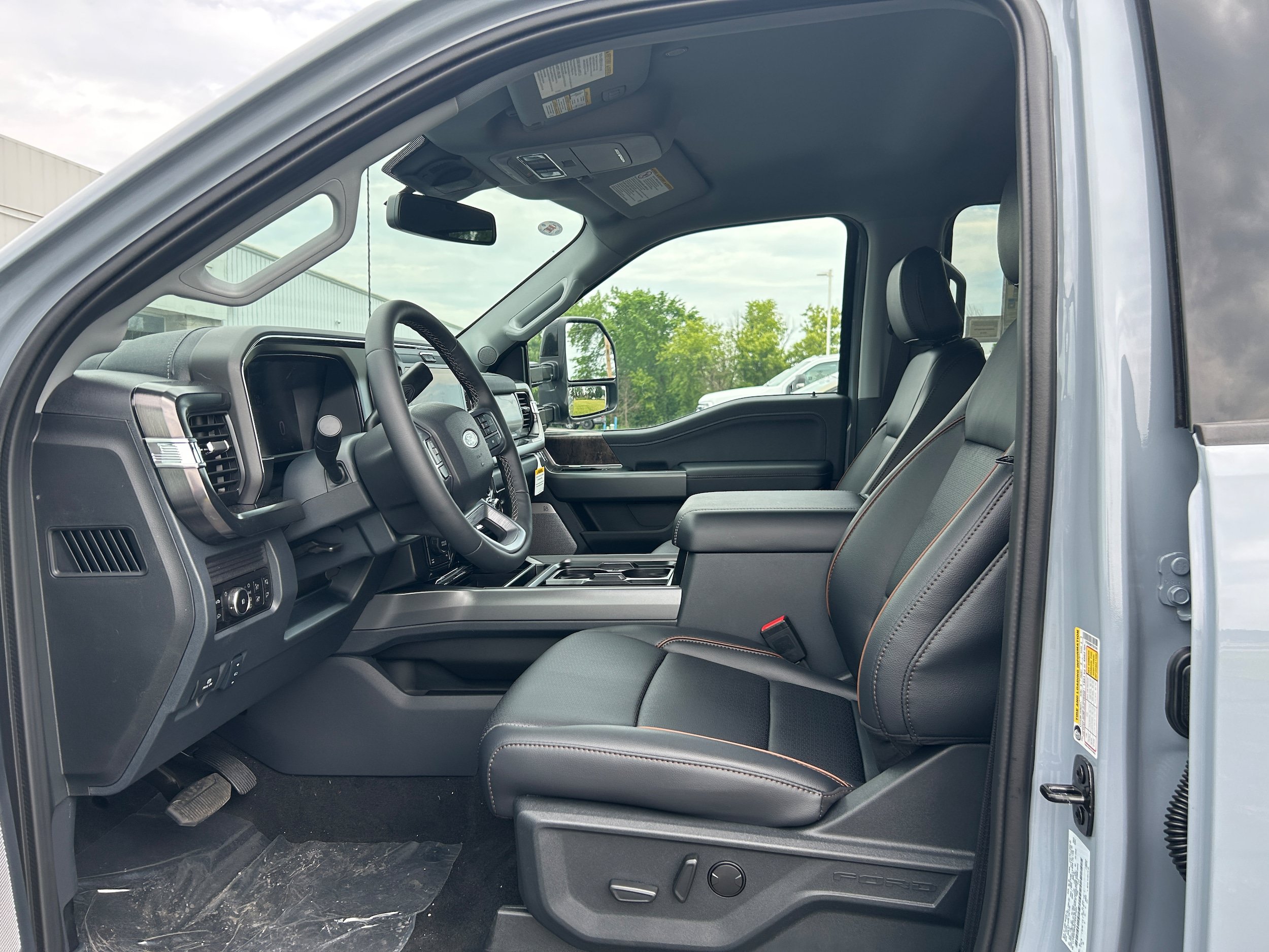 New 2026 Ford F350 Lariat w/ Black Appearance Package AWD/4WD image 8