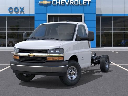 New 2025 Chevrolet Express 3500 w/ Power Convenience Package image 6