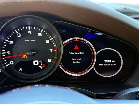 Used 2023 Porsche Cayenne Platinum Edition image 46