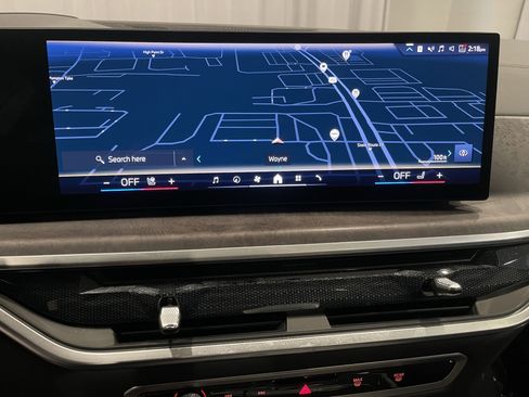 Certified 2024 BMW X7 xDrive40i w/ Premium Package image 22