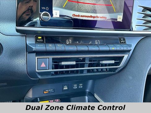 Used 2025 Toyota Camry LE AWD/4WD image 15