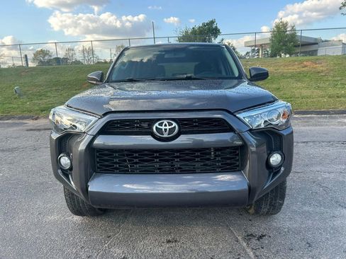 Used 2018 Toyota 4Runner SR5 RWD image 3