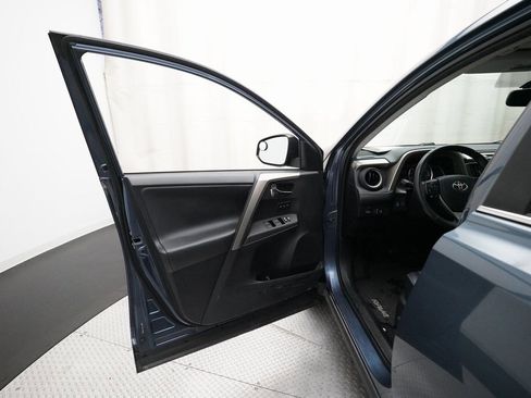 Used 2013 Toyota RAV4 Limited image 29