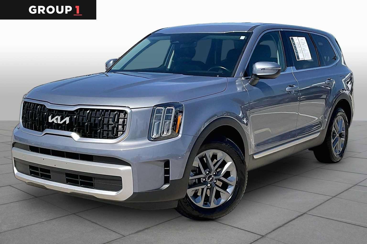 Used 2025 Kia Telluride LX FWD image 1