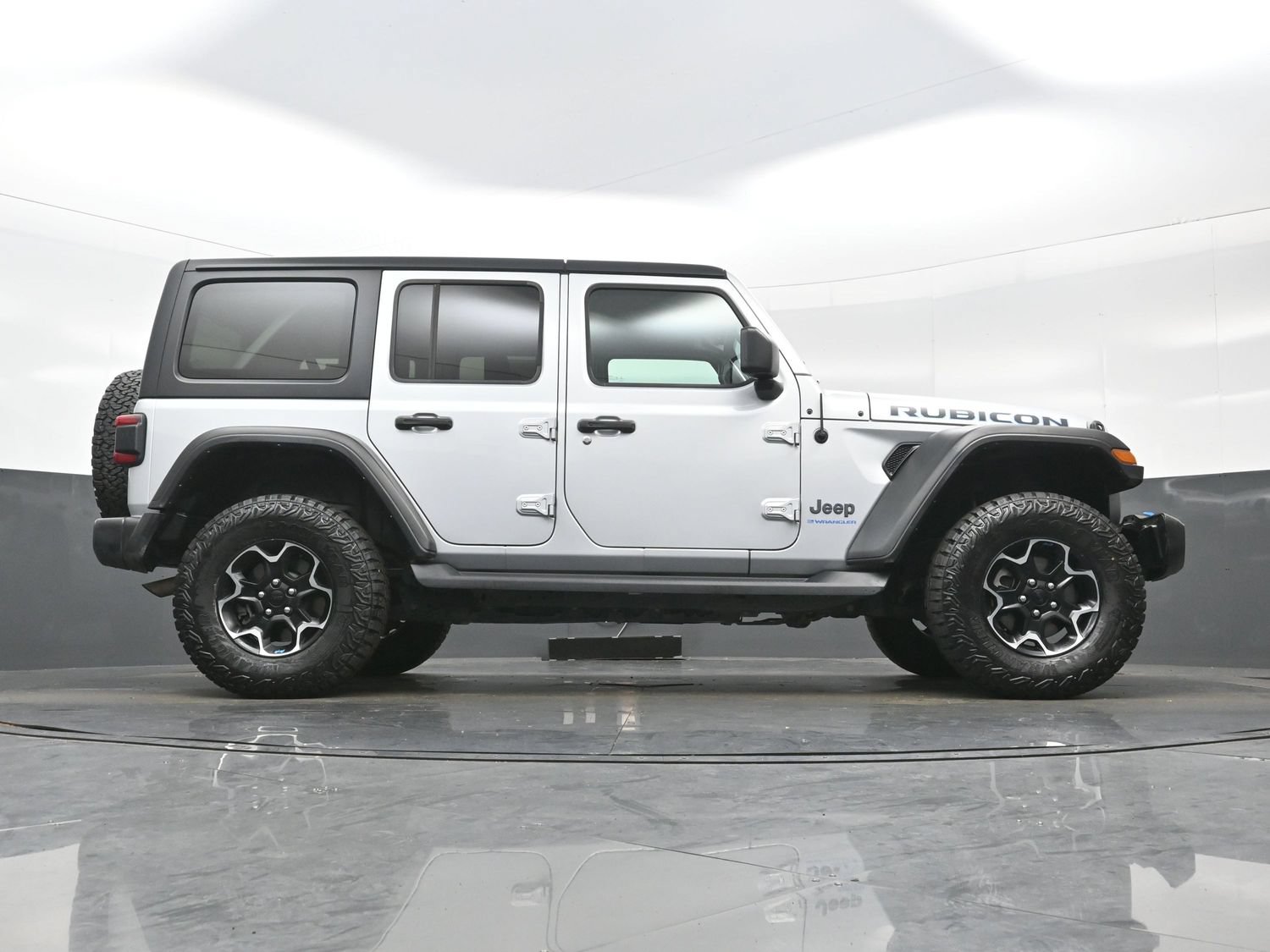 Used 2023 Jeep Wrangler Unlimited Rubicon 4xe AWD/4WD image 32
