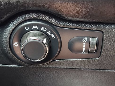 Used 2025 Dodge Durango R/T AWD/4WD image 24