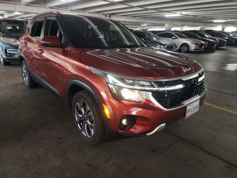 Certified 2024 Kia Seltos S image 2