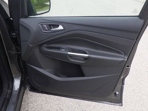 Used 2016 Ford Escape SE FWD image 13