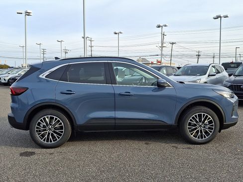New 2026 Ford Escape SE FWD image 15