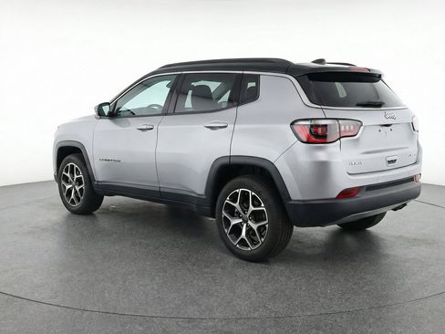 Used 2025 Jeep Compass Limited AWD/4WD image 6