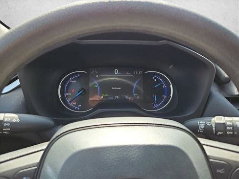 Used 2025 Toyota RAV4 XLE AWD/4WD image 11