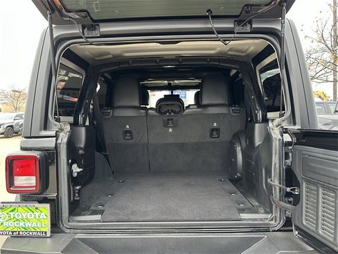 Used 2023 Jeep Wrangler Unlimited Rubicon image 30