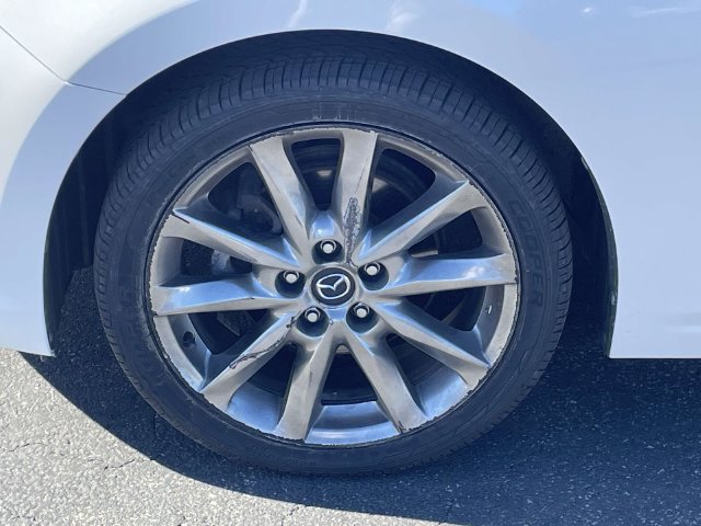 Used 2018 MAZDA MAZDA3 Touring FWD image 8