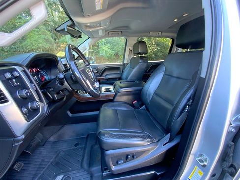 Certified 2019 GMC Sierra 2500 SLT w/ Duramax Plus Package image 19