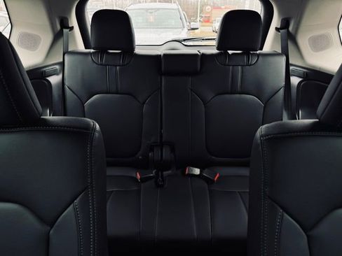 New 2026 Honda Pilot Touring image 23