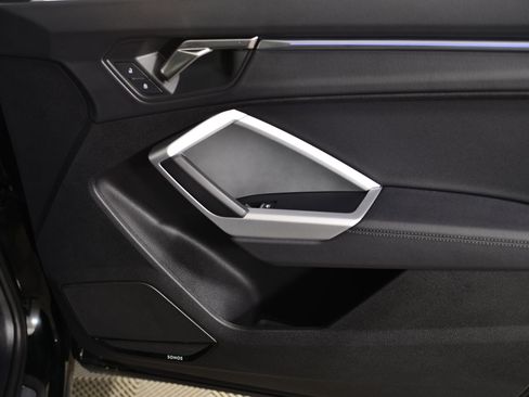 Used 2025 Audi Q3 2.0T Premium Plus w/ Premium Plus Package image 11