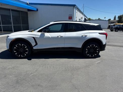 Used 2024 Chevrolet Blazer EV RS AWD/4WD image 2