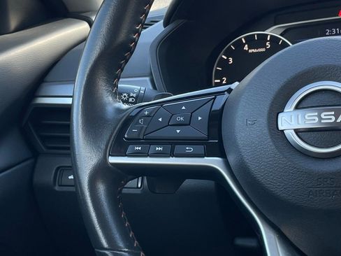 Used 2024 Nissan Altima 2.5 SR image 14