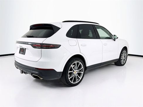 Certified 2020 Porsche Cayenne image 9