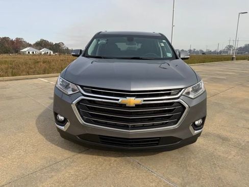 Used 2020 Chevrolet Traverse LT w/ LT Premium Package image 8
