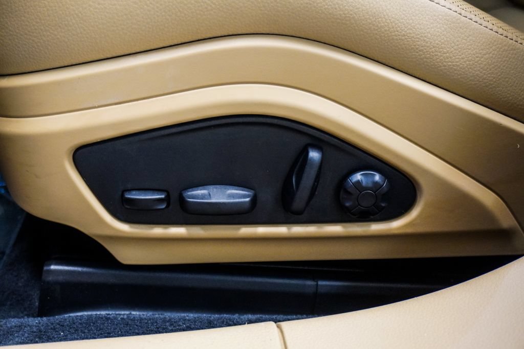 Used 2023 Porsche Panamera 4 Platinum Edition AWD/4WD image 7