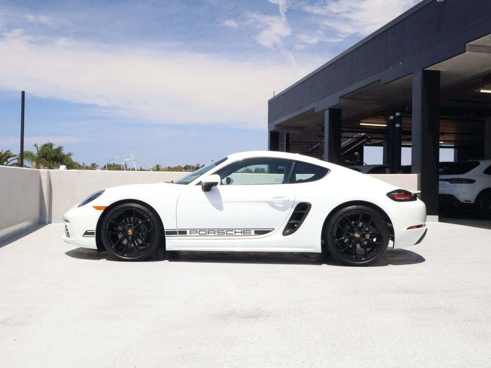 Certified 2024 Porsche 718 Cayman RWD image 2