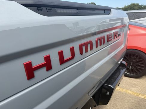 Used 2024 GMC Hummer EV 3X w/ LPO, Illumination Package AWD/4WD image 36