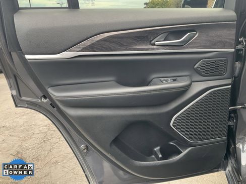 Used 2022 Jeep Grand Cherokee Limited 4xe image 48