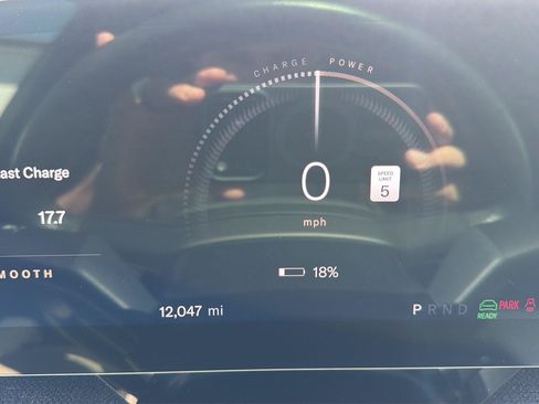 Used 2025 Lucid Air Touring AWD/4WD image 13