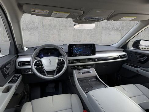 New 2026 Lincoln Aviator Reserve w/ Jet Appearance Package AWD/4WD image 9