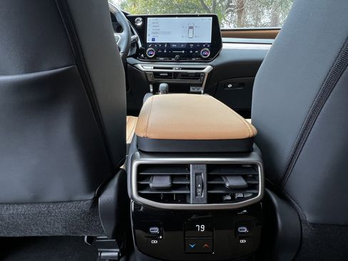 Used 2025 Lexus RX 350 Premium image 37