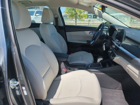 Certified 2023 Kia Forte LXS w/ LXS Technology Package FWD image 26