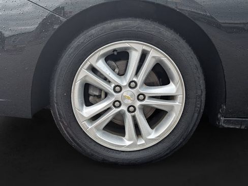 Used 2018 Chevrolet Cruze LT FWD image 25