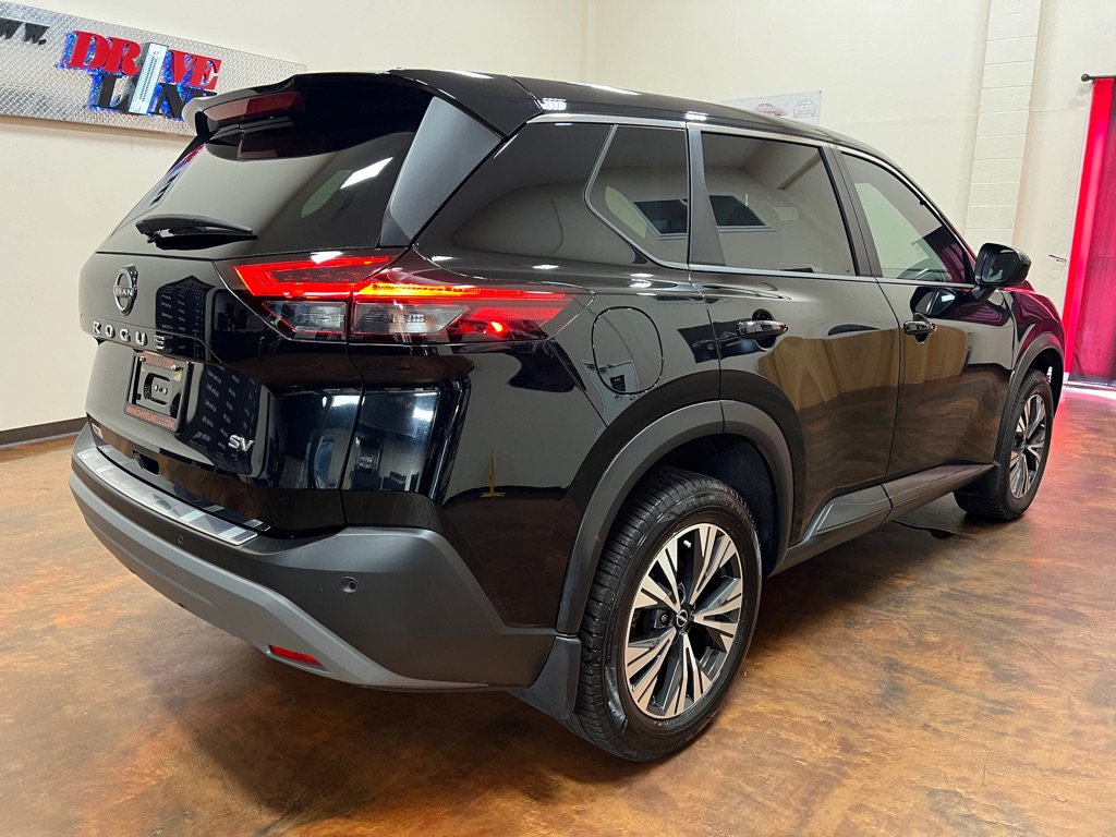Used 2023 Nissan Rogue SV FWD image 9