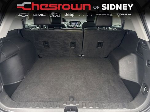 Used 2023 GMC Terrain SLT image 29