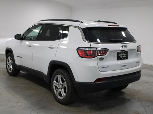 Used 2024 Jeep Compass Latitude image 7