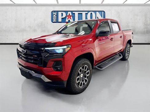 Used 2023 Chevrolet Colorado Z71 image 3